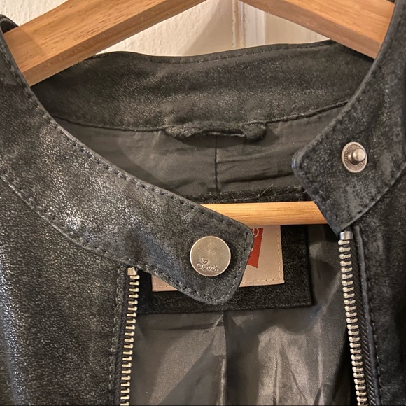 Genuine Leather Levi’s Moto Jacket - Picture 11 of 15